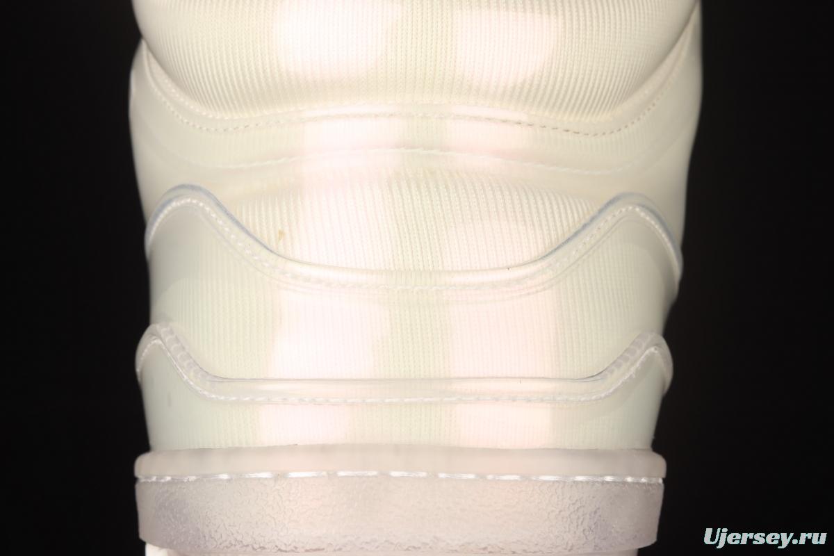 Authentic LV 2021s LV Trainer must be in winter