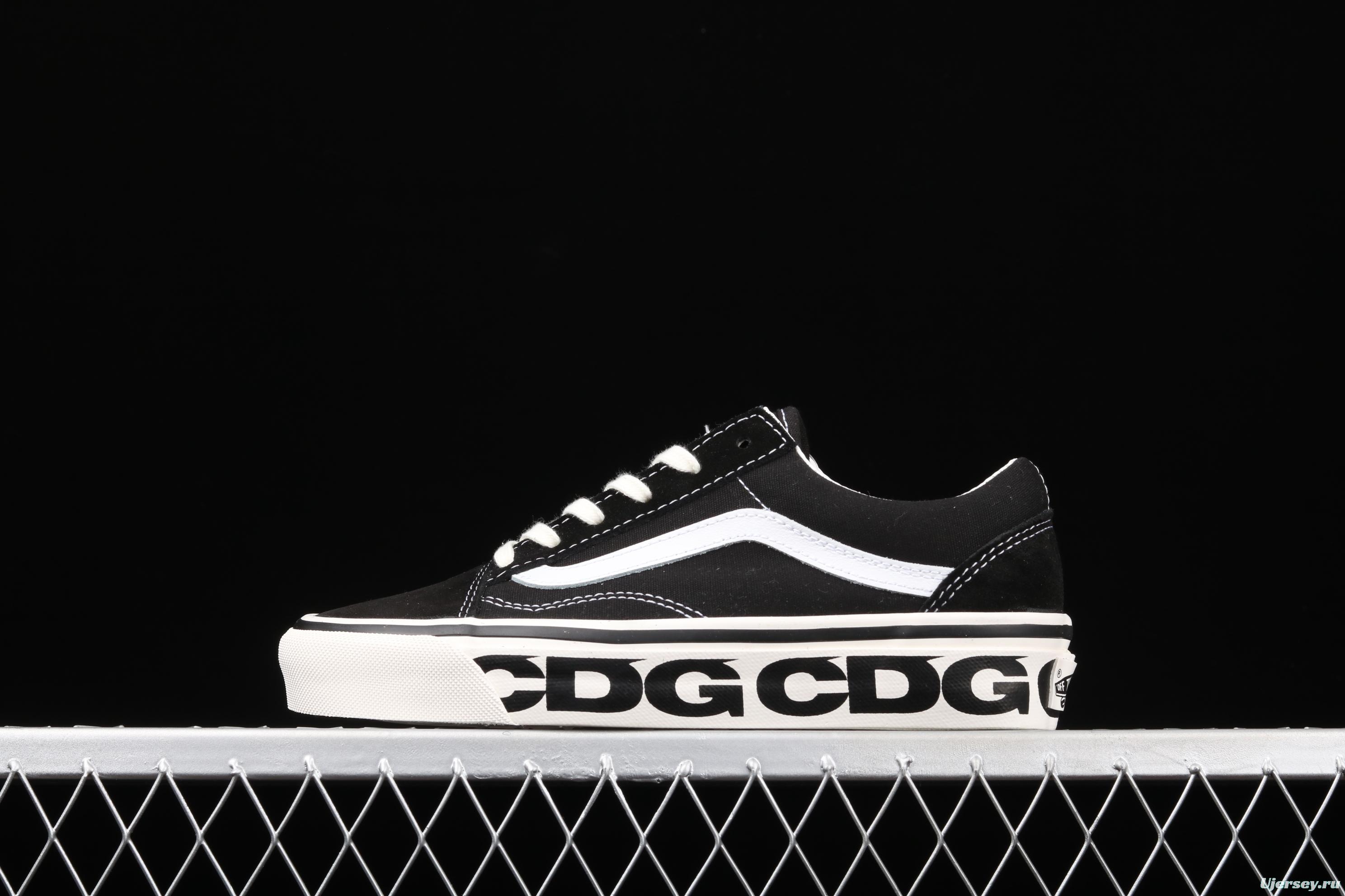 CDG x Vans Og Old Skool Lx's new low-top casual shoes VN0A4P3X60E