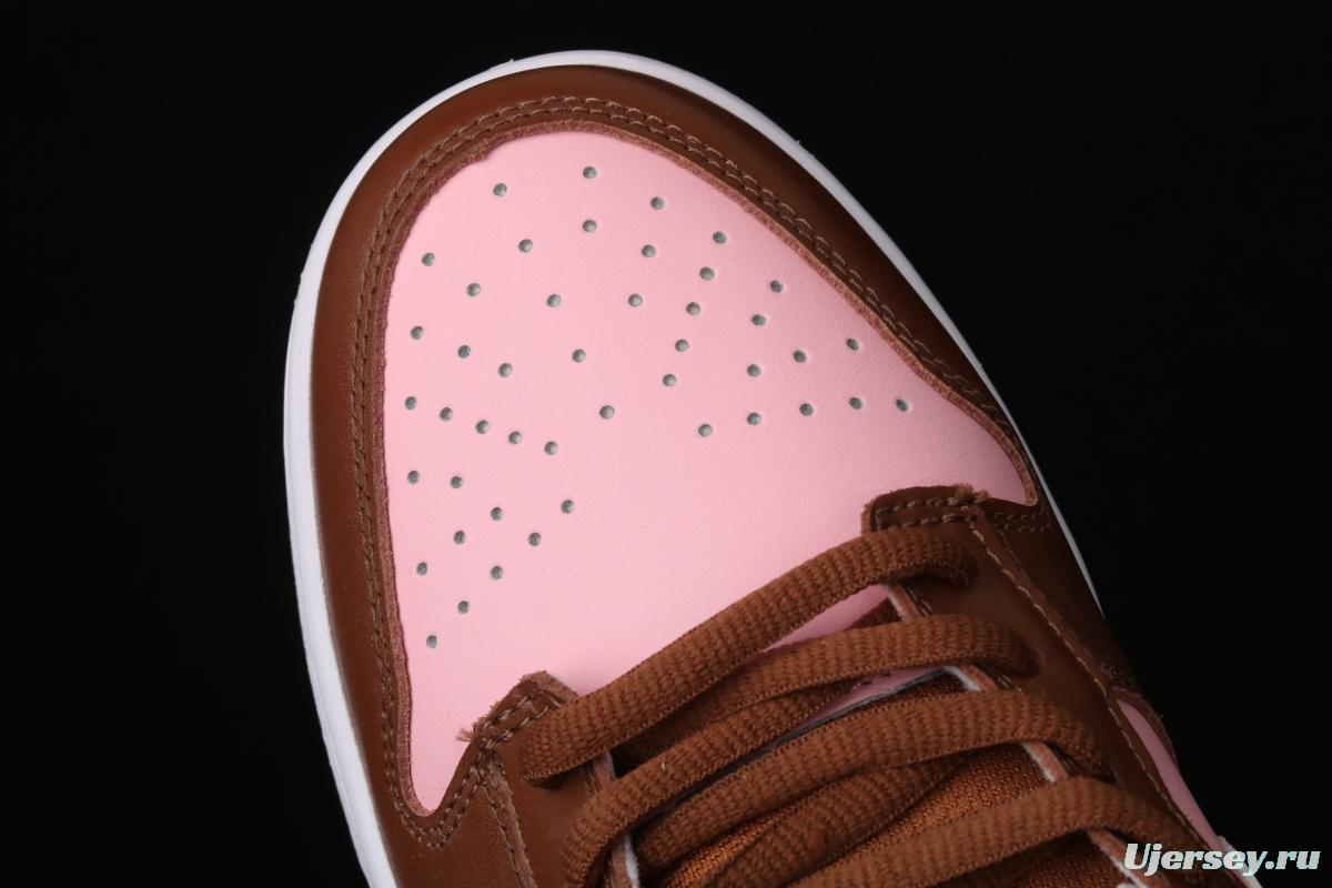 Stussy x SB DUNK Low Pro Cherry cherry pink brown skateboard shoes with low uppers 304292-671