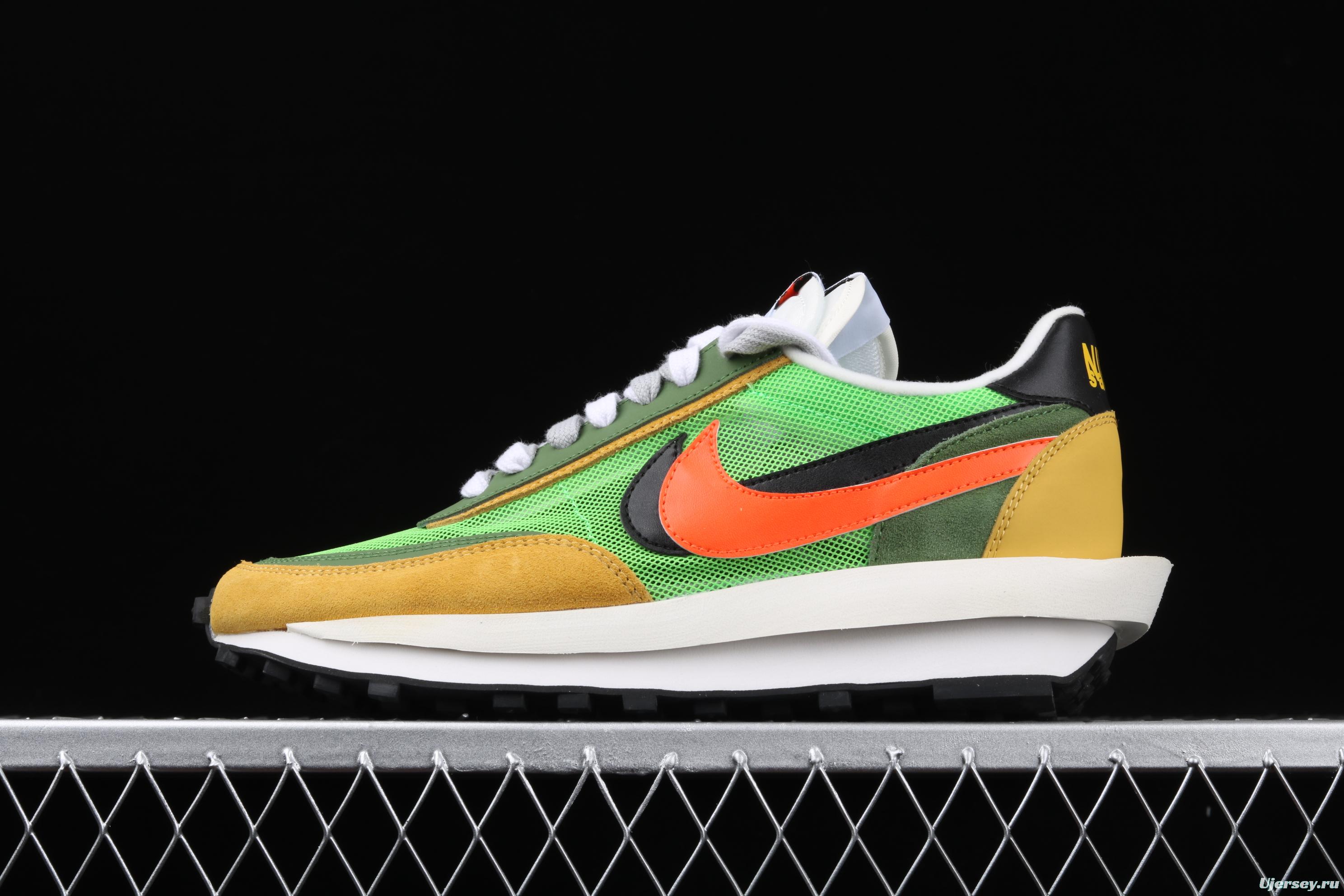 Sacai x NIKE LVD Waffle Daybreak co-signed catwalk style net gauze leather splicing double hook Swoosh running shoes BV0073-300