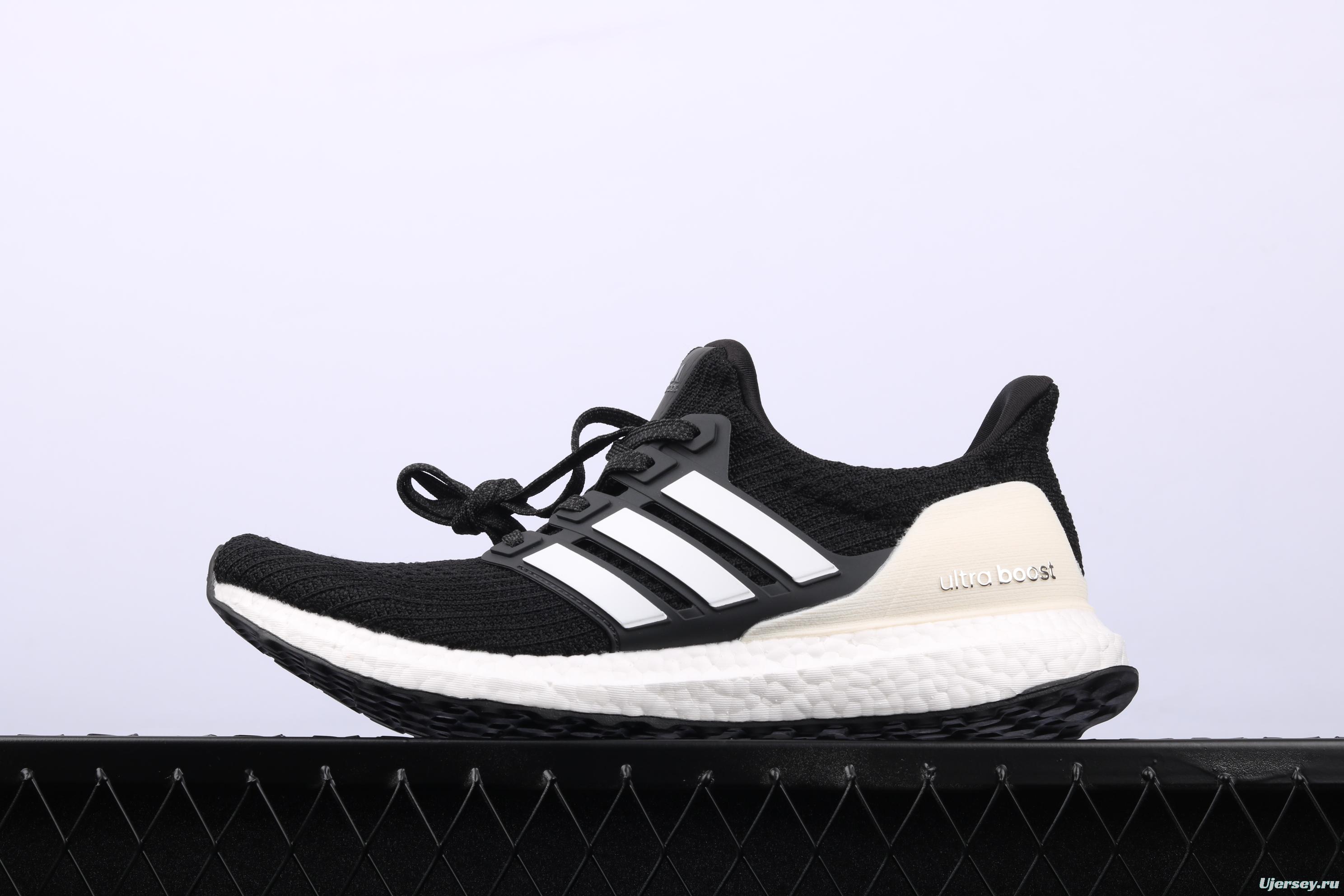 Adidas Ultra Boost 4.0AQ0062 fourth generation knitted striped black and white brown UB