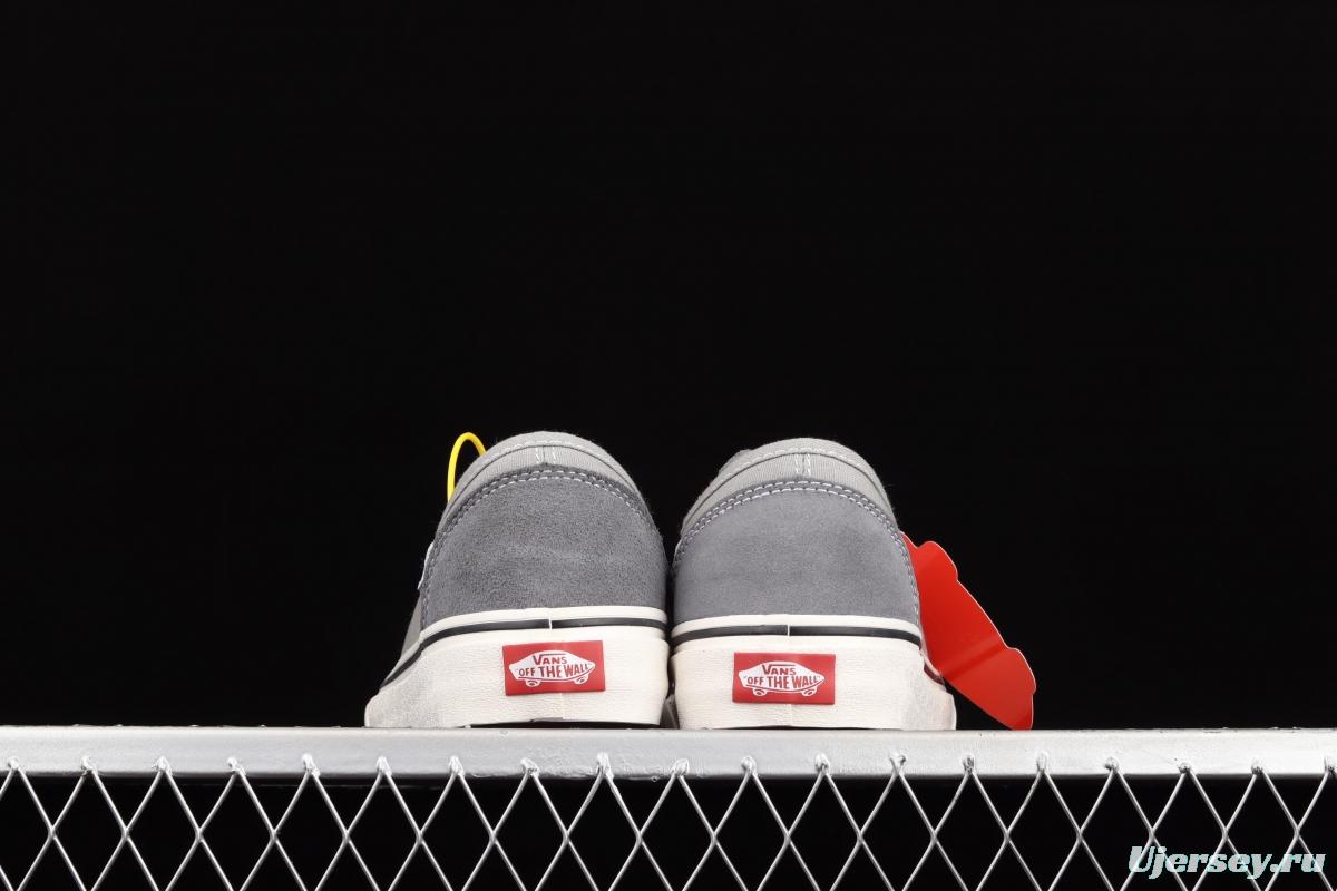 Vans Style 36 gray and white crescent toe low upper shoes VN0A3MVL195