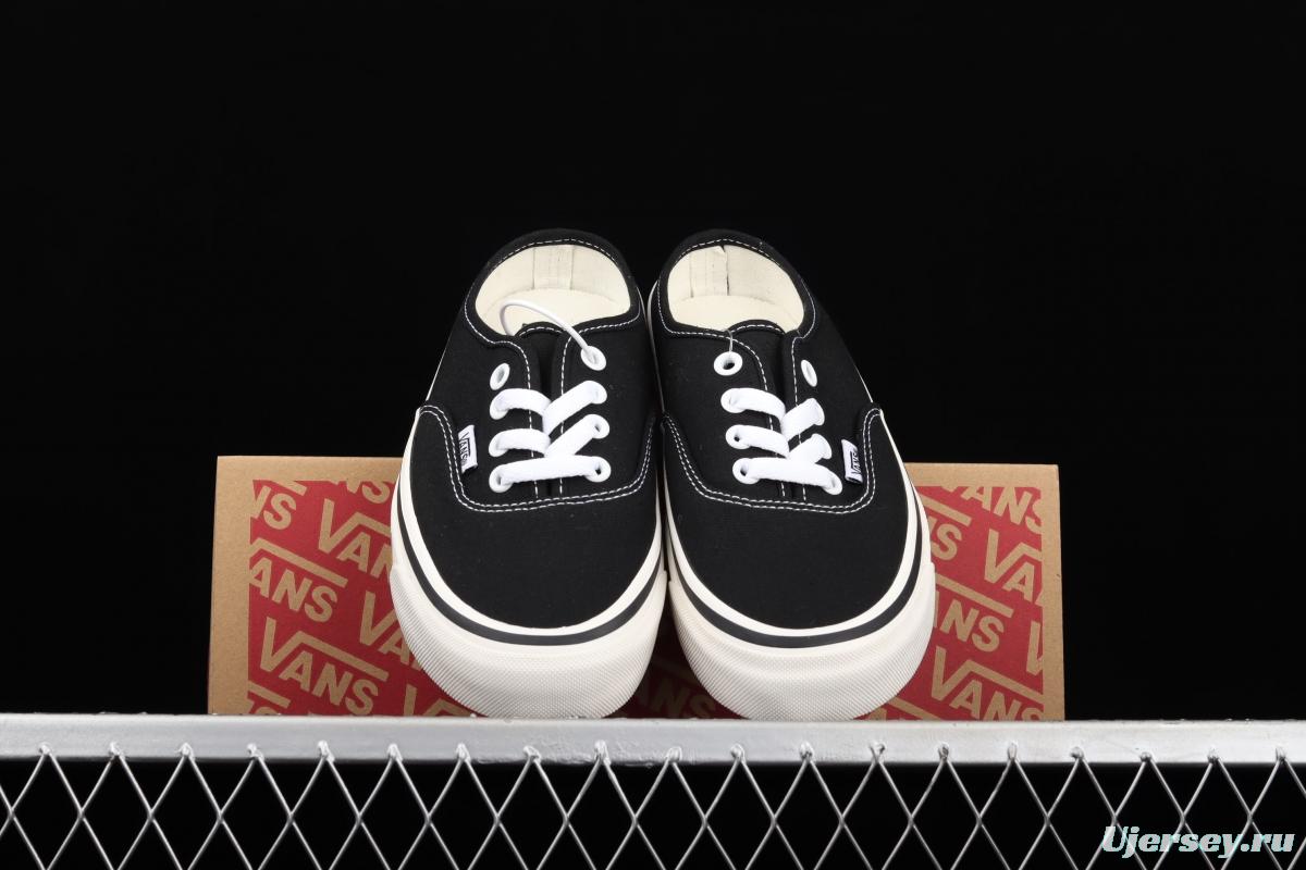 Vans Authentic Anaheim Valentine's Day Limited black and white love leisure half-drag VN0A54F7585