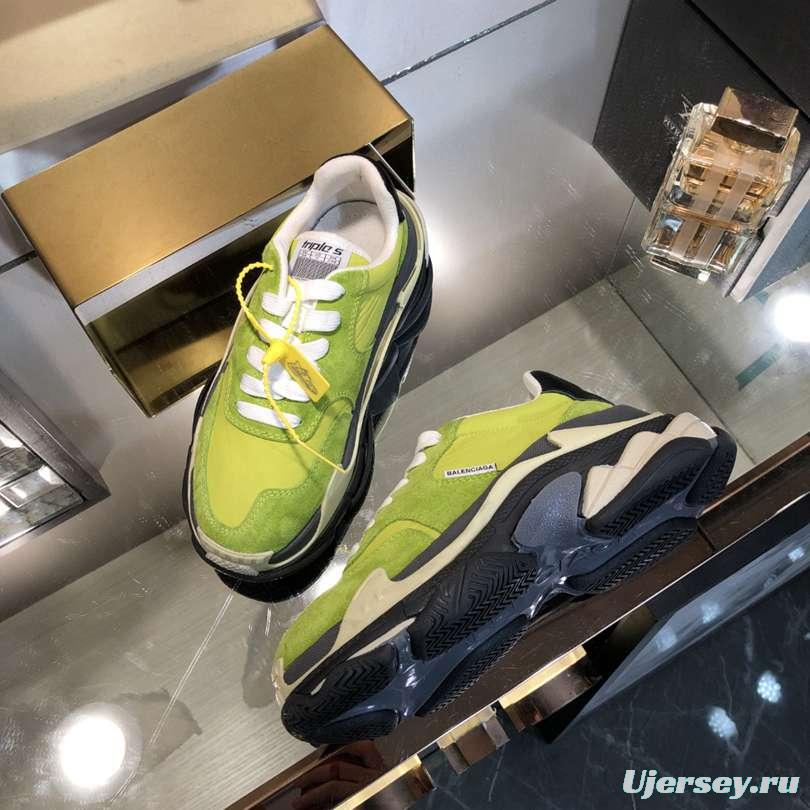 Men/Women Balenciaga Triple S 2.0 Sneaker Green Item 6380340