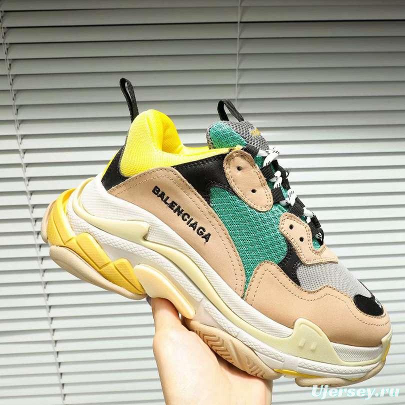 Men/Women Balenciaga Triple-S Sneaker khaki/Green Item 6380340