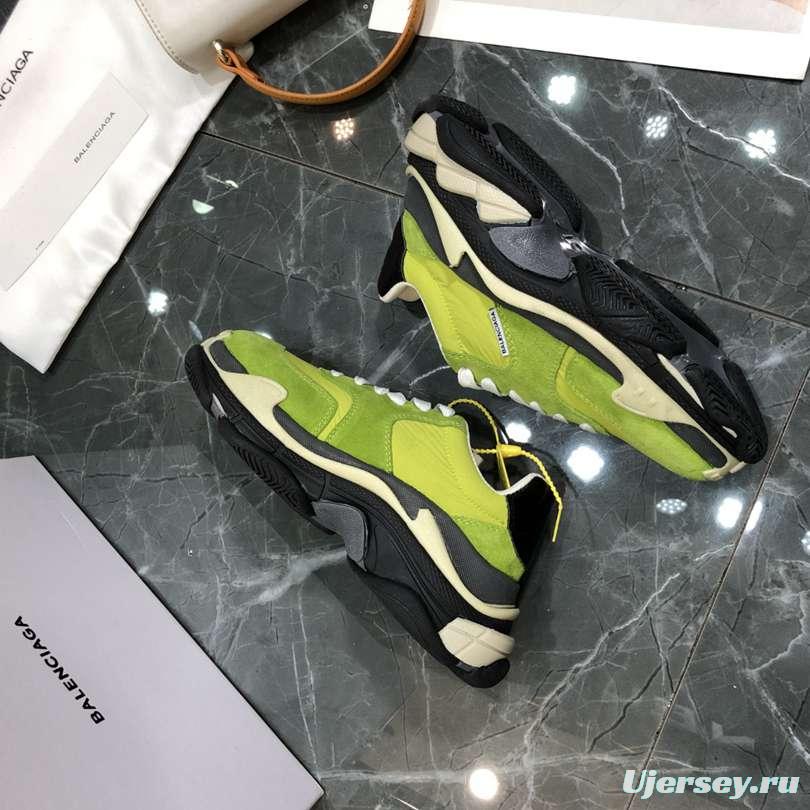 Men/Women Balenciaga Triple S 2.0 Sneaker Green Item 6380340