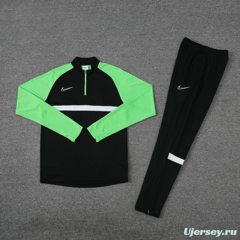 2023 NIKE Black Green Half Zipper Jacket +Pants