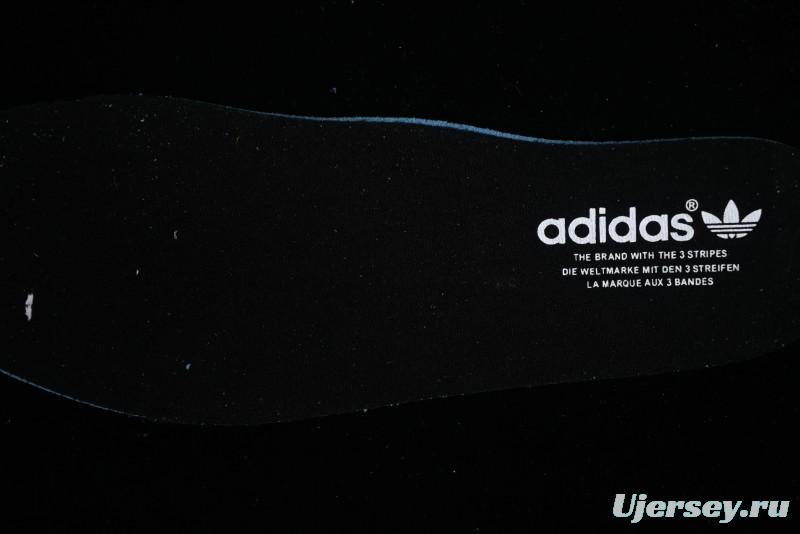 Adidas Campus BZ0084 Casual Sneakers with Three Stripes Design - BZ0084