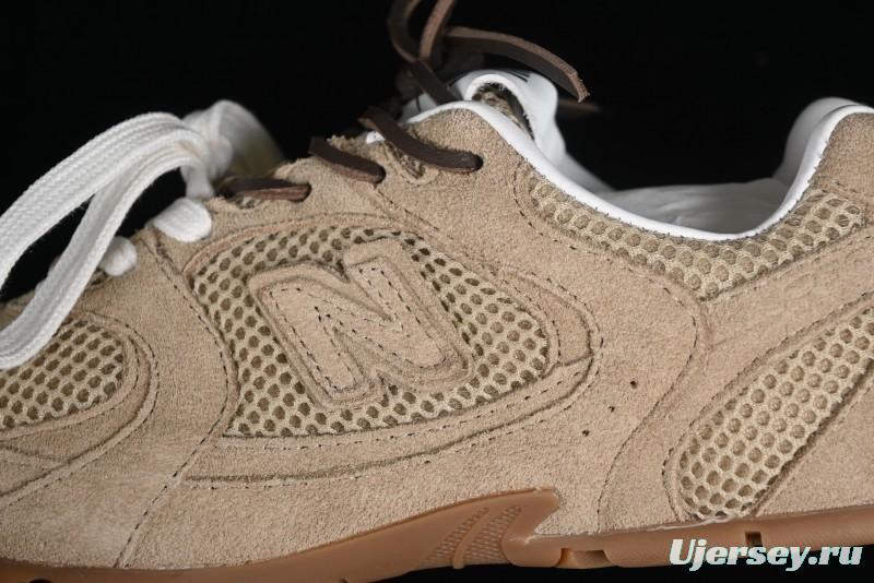 Miu Miu x New Balance 530 Low-Top Retro Running Sneakers with Dual Lace Design - G.D4