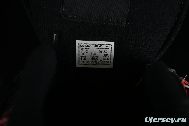 Vans Classics Knu Skool Retro Sneakers with Enlarged Toe and Thickened Trim - VN0009QC3N6