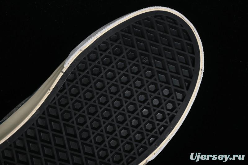 Vans TDC Tokyo Design Collective Old Skool Slip-On Premium Low-Top Casual Sneakers with 90s Retro Running Shoe Inspired Design - VN000MXHBGK