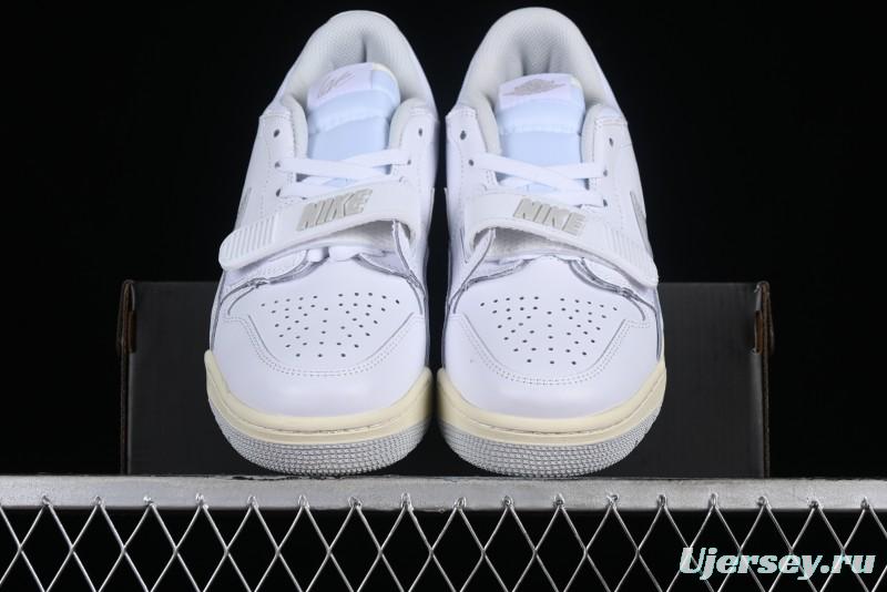 Air Jordan Legacy AJ312 Low Sneakers