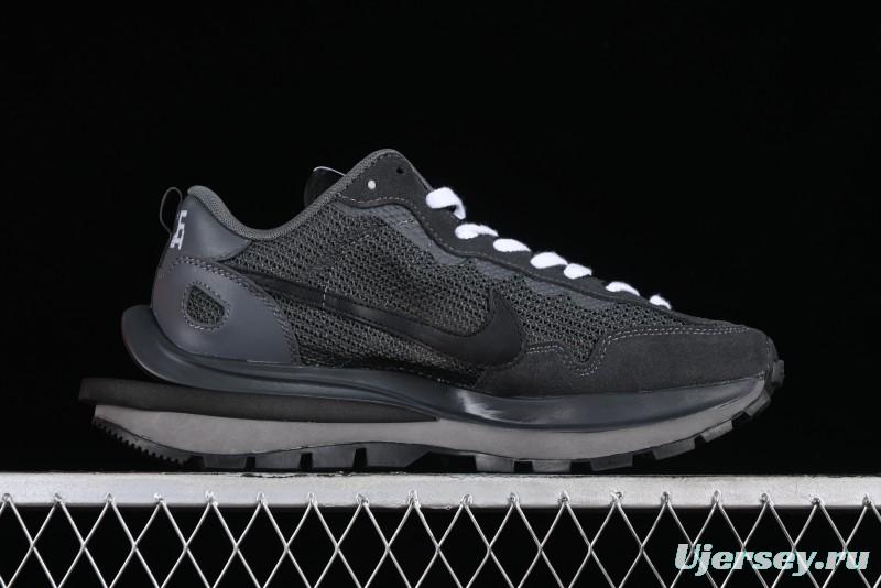 Nike Sacai VaporWaffle 3.0 Fashion-Forward Casual Sneakers - CV1363-105