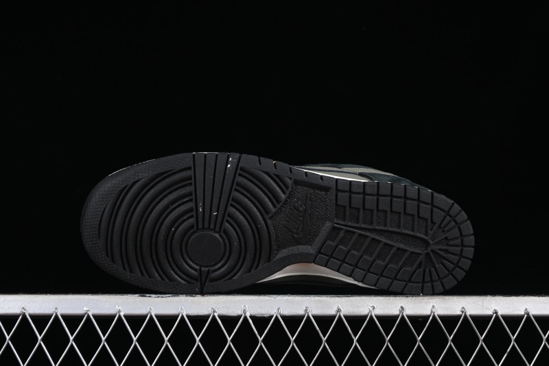 Nike Dunk Low SB Skateboarding Shoes - 302517-236
