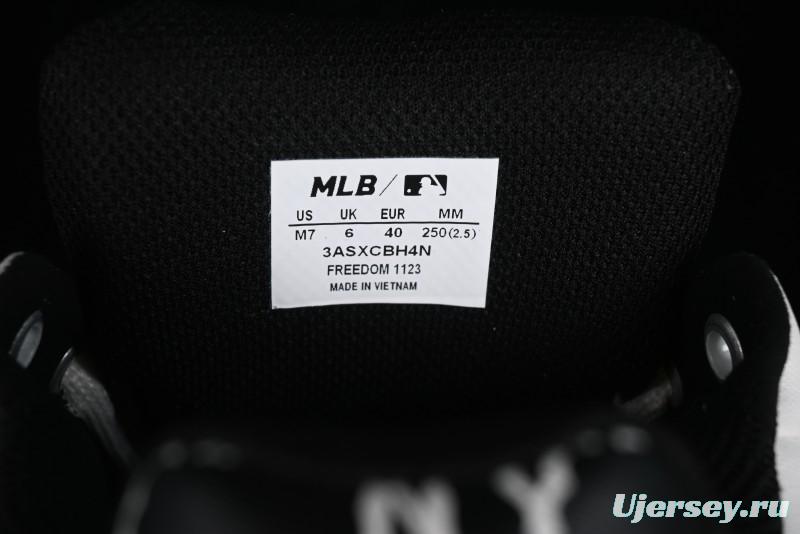 MLB Chunky Classic Base Heel Monogram Lightweight Platform Sneakers with 6cm Height Boost - 3ASXCBH4N50BKS