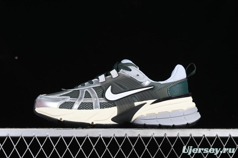 Nike V2K Runtekk 3XL Retro Low-Top Running Shoes with Shock Absorption and Anti-Slip Design - HJ4497-300