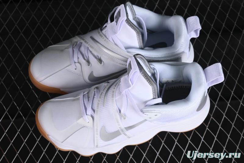 Nike HyperSet Lightweight Low-Top Training Basketball Shoes with React Foam and Flywire - DJ4473-100