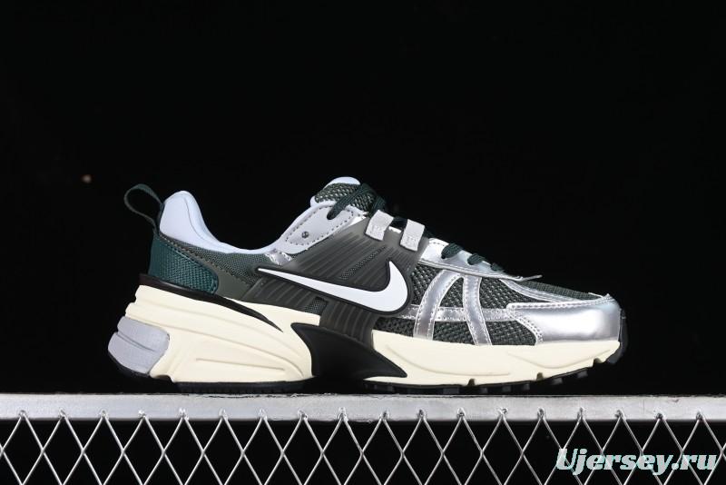 Nike V2K Runtekk 3XL Retro Low-Top Running Shoes with Shock Absorption and Anti-Slip Design - HJ4497-300