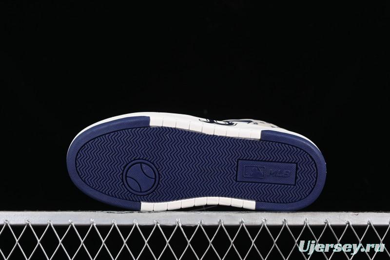 MLB Chunky Liner New York Yankees Lightweight Platform Sneakers with 6cm Height Increase - 3ASXLM13N43BGL