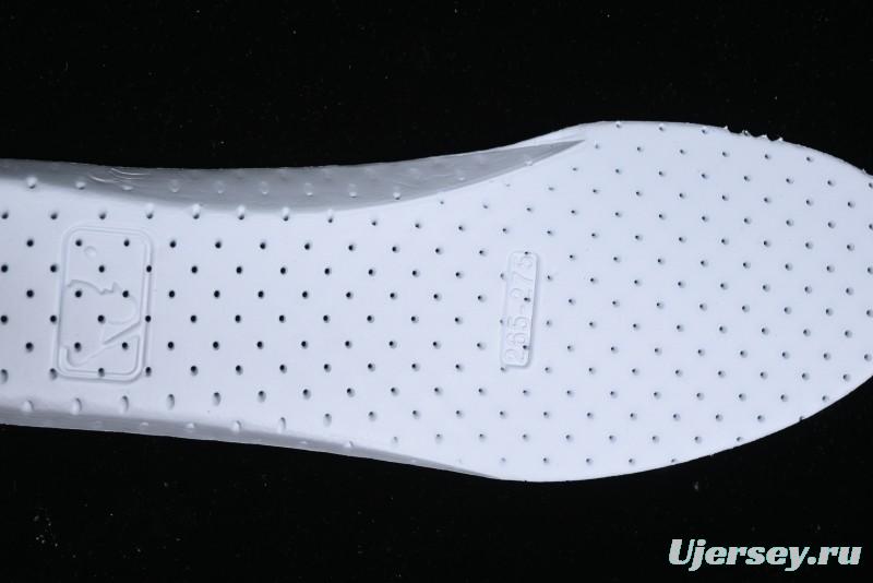 MLB Chunky Liner New York Yankees Sneakers with Lightweight Thick Sole and Hook Loop Closure - 3ASXCMM4N50GRS