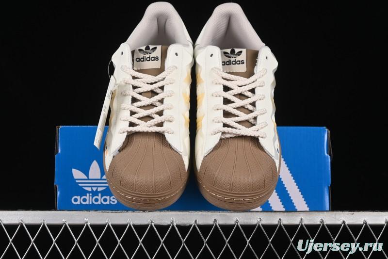 Adidas Superstar GW4440 Casual Sneakers with Shell Toe Design - GW4440