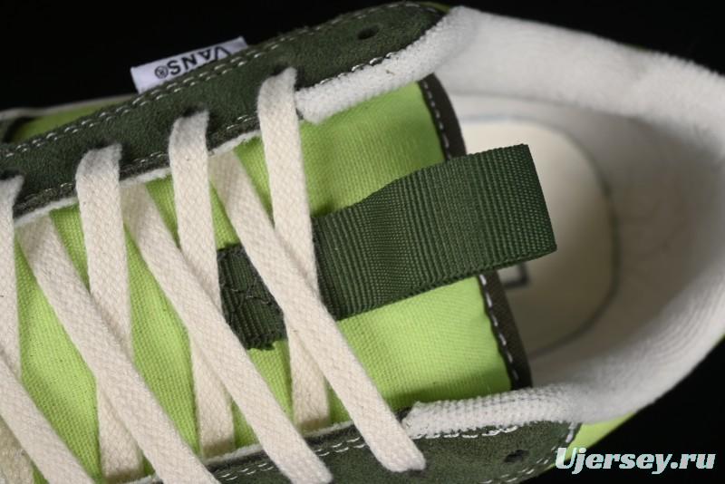 Vans Chukka Push Low-Top Skate Shoes with Slip-Resistant Sole in Apple Green - VN0008ZE08P