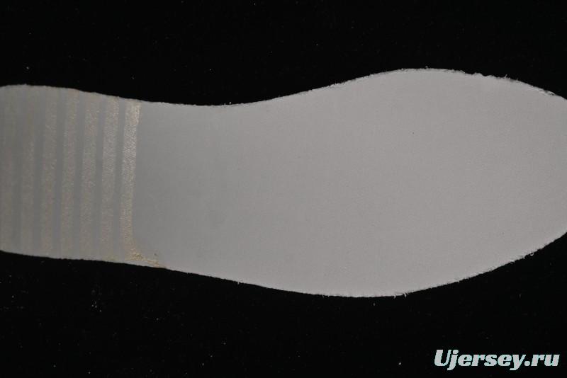 Nike Air Jordan 1 Low Supreme Collaboration - Retro Basketball Shoes in Off-White Red with Small Logo - SJ9950-017