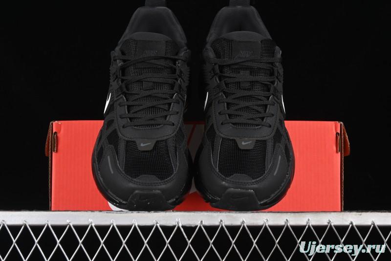 Nike Runtekk Run Retro Low-Top Running Shoes with Cushlon Midsole and Anti-Slip Design - HQ1582-001