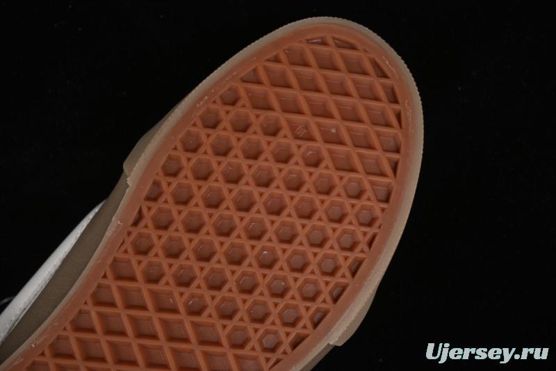 Vans Classics Knu Skool Retro Sneakers with Enlarged Toe and Thickened Tongue - VN000CZUVE1