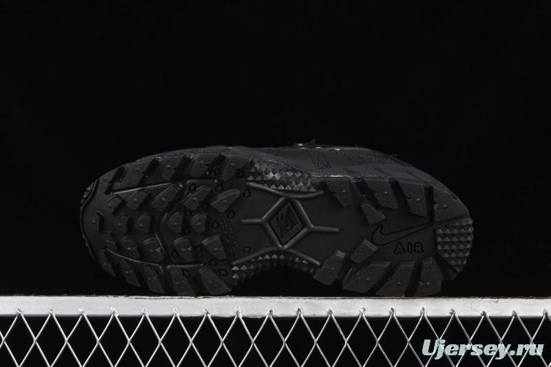 Nike Air Humara Retro Trail Running Shoes with 1990s Outdoor Style - 924464-001