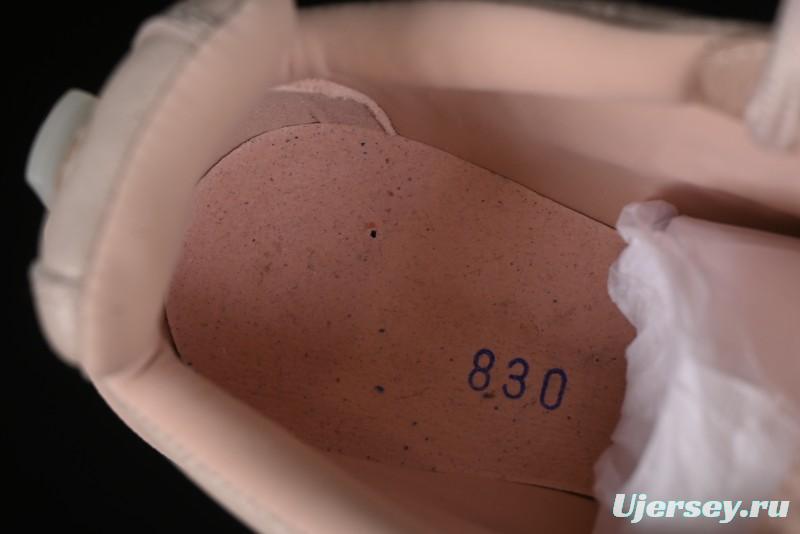 Alexander McQueen Flexion Retro Sneakers in Pink with Anatomical Design and Split Sole - 2024s