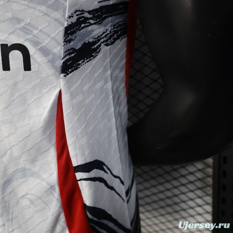 Player Version 25/26 Manchester United White with Marble Pattern and Snapdragon Sponsor Jersey