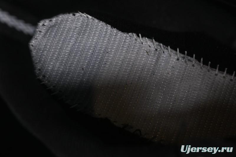 Nike Air Humara Retro Trail Running Shoes with 1990s Outdoor Style - 924464-001