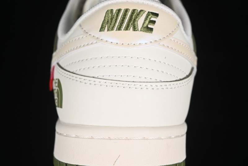 Nike SB Dunk Low Supreme The North Face Collaboration - Beige Green Reflective Swoosh Anniversary Custom Edition Low-Top Casual Skate Shoes - XX2025-638