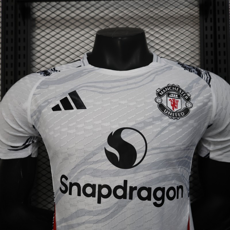 Player Version 25/26 Manchester United White with Marble Pattern and Snapdragon Sponsor Jersey