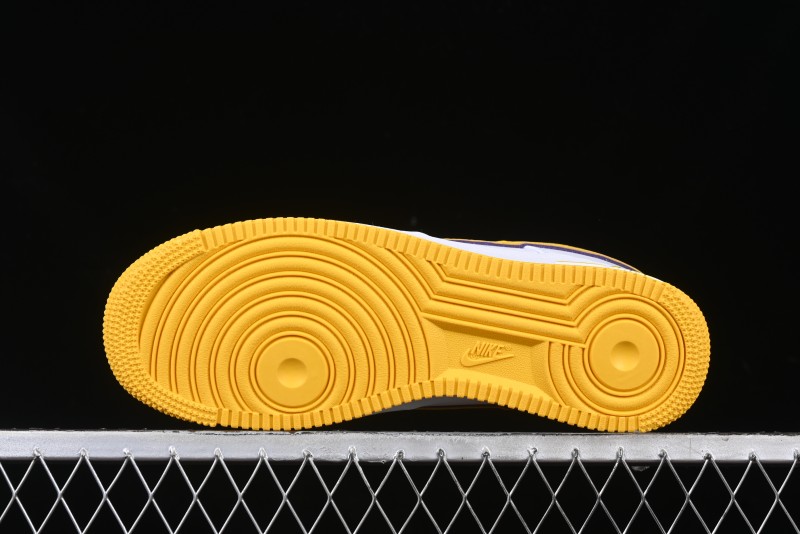Nike Air Force 1 '07 Low Kobe Casual Sneakers with Full-Layer Leather and Full-Length Air Cushion - FZ1151-100
