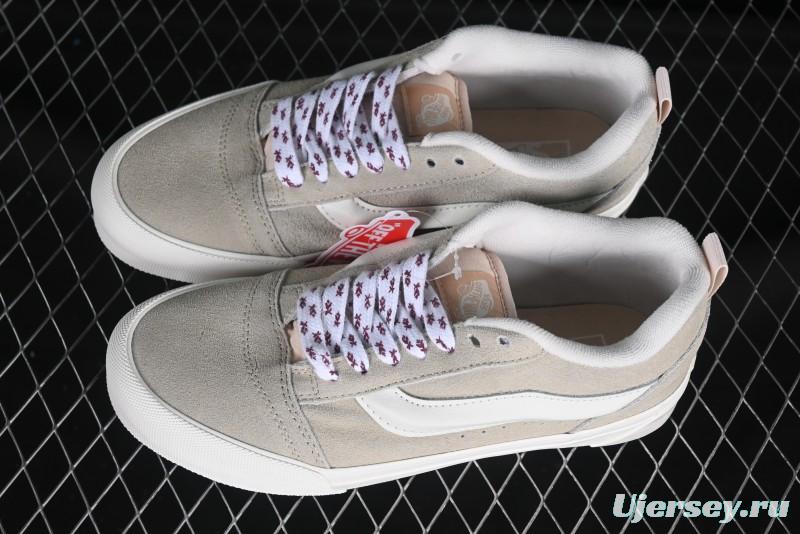 Classic Low-Top Suede Skate Sneakers - Minimalist Gray