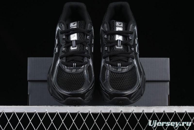 New Balance 740 Black and Silver Retro Running Sneakers for Men