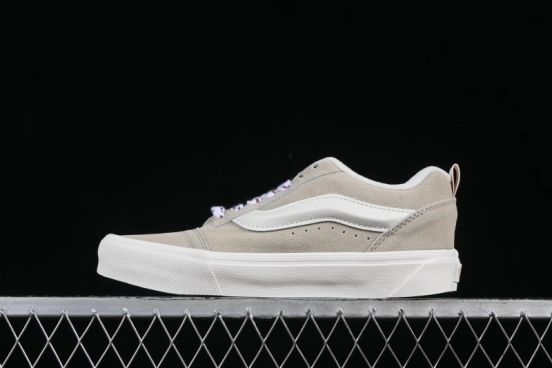 Classic Low-Top Suede Skate Sneakers - Minimalist Gray