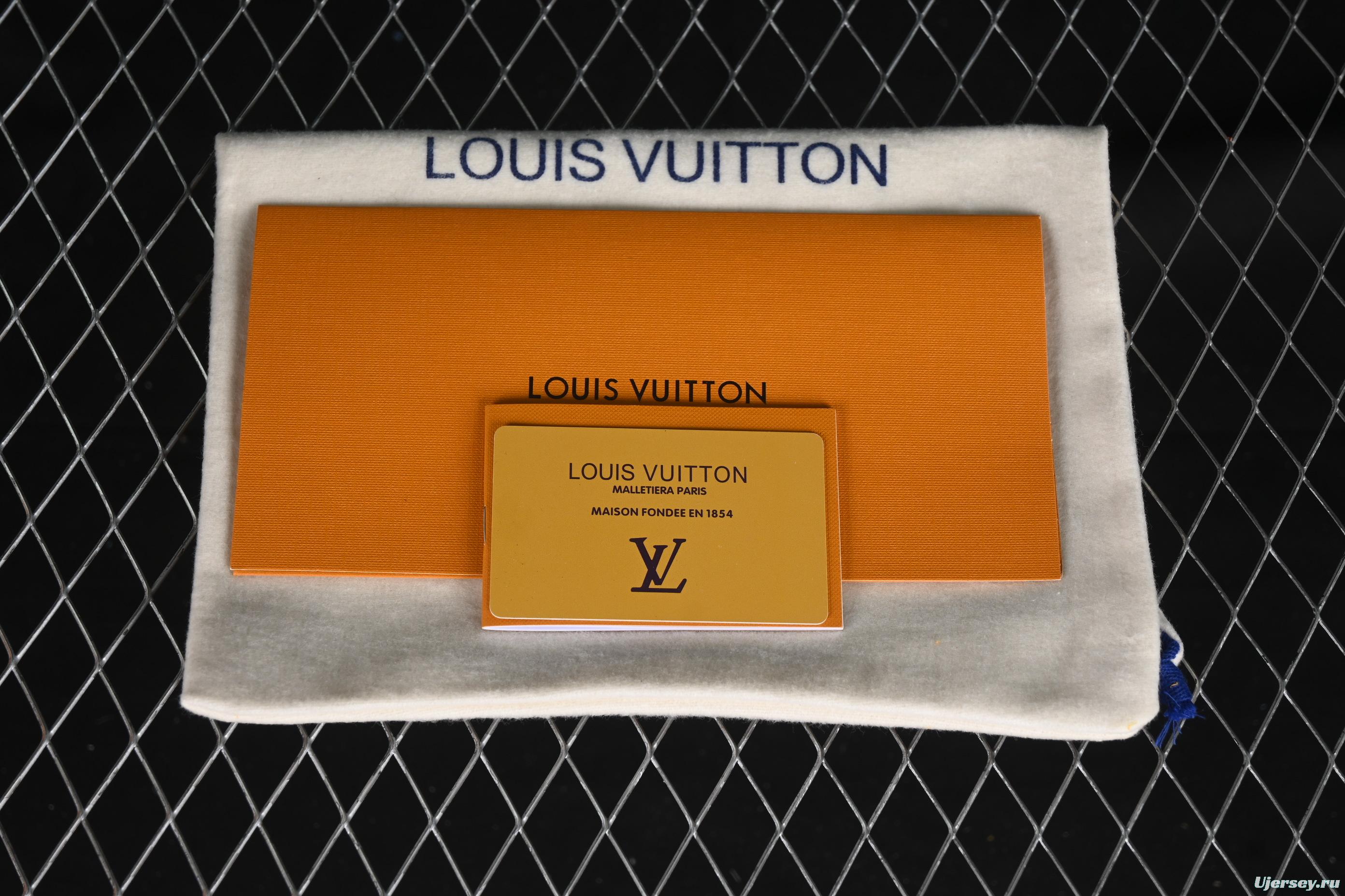 Louis Vuitton Footprint Soccer Low-Top Lifestyle Casual Shoes Round Toe Lace-Up - AJF6