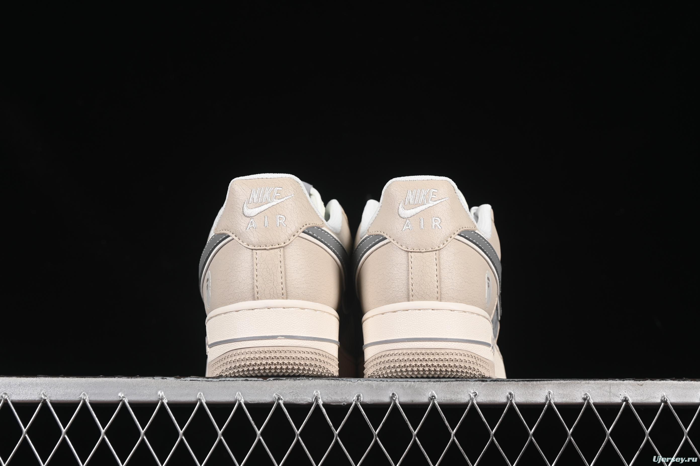 Nike Air Force 1 '07 Low Supreme Collaboration Sneakers with Red Snake Swoosh - SJ6698-023