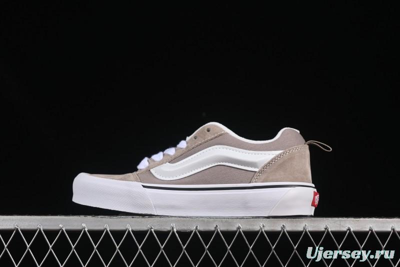 Vans Knu Skool Low-Top Retro Chunky Sneakers - VN000D6ZH2B