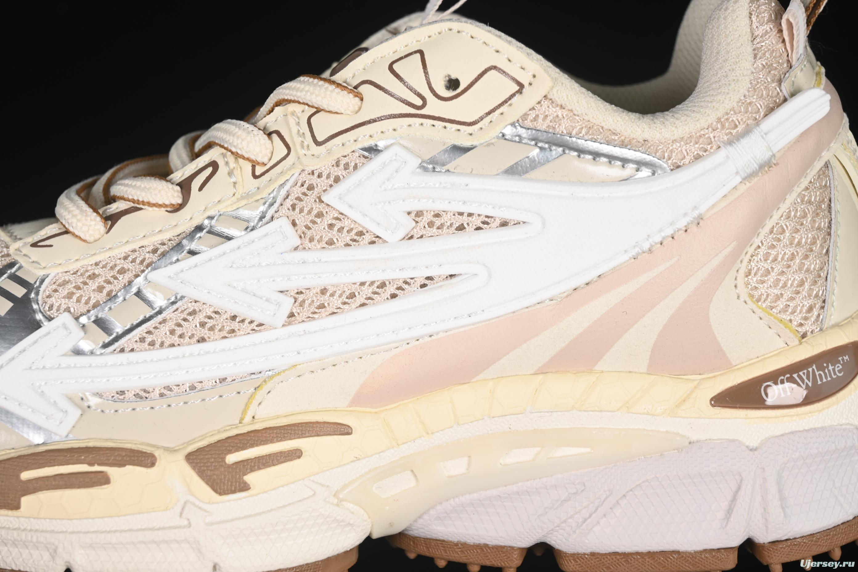 Off-White Be Right Low-Top Lifestyle Sneakers in Beige - C.D4