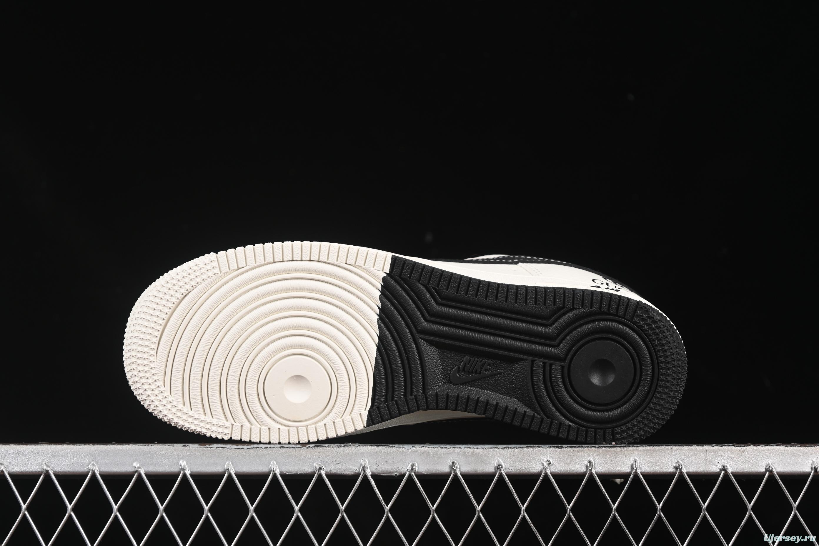 Nike Air Force 1'07 Low Gucci Collaboration Dual-Tone Mini Swoosh Casual Sneakers - CS5288-009