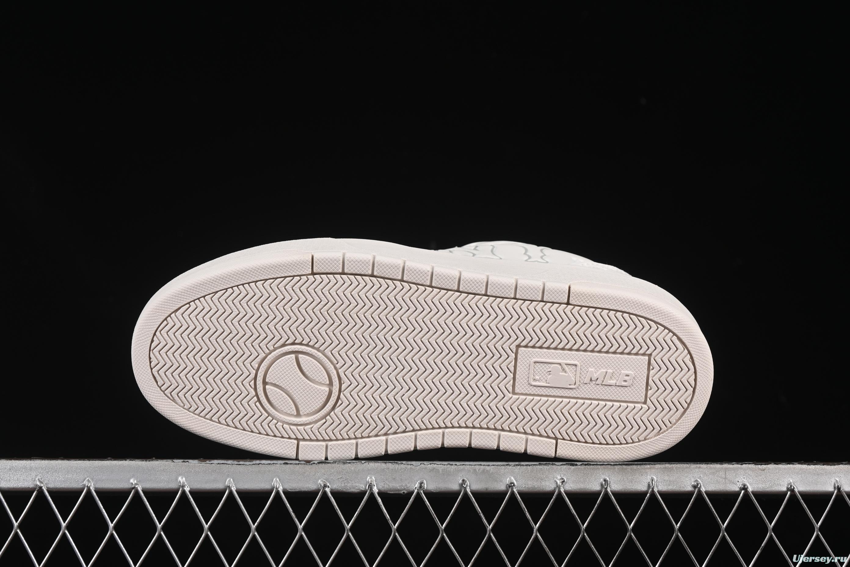 New York Yankees MLB Bigball Chunky Embo Monogram Platform Sneakers - 3ASXE015N50WHS