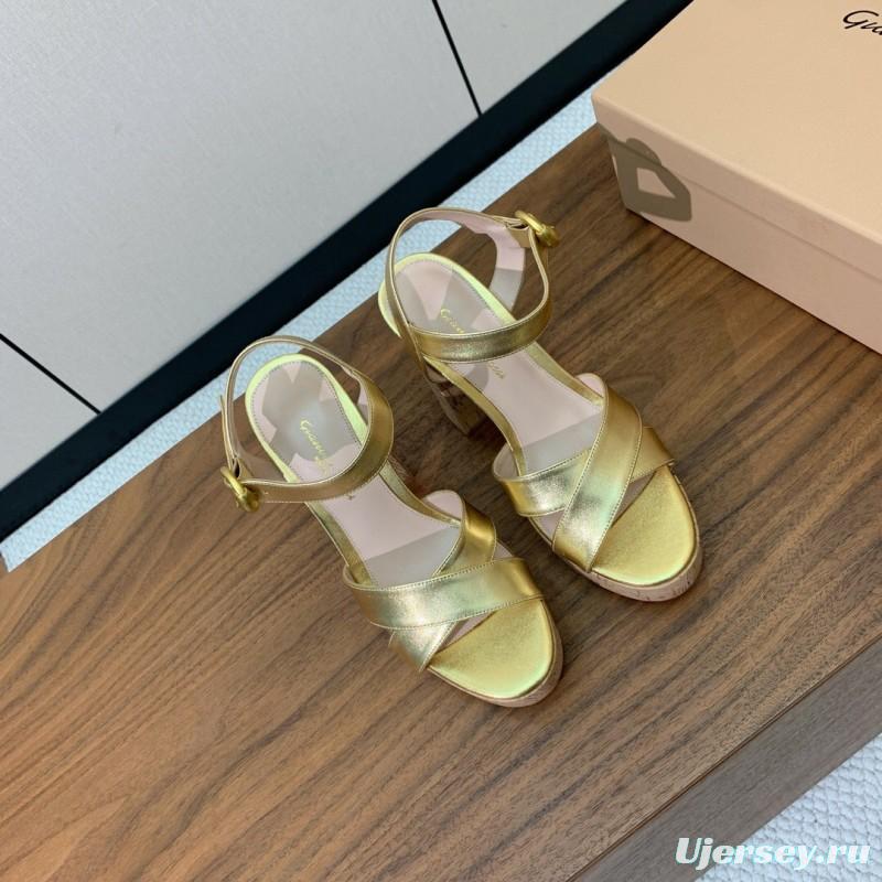 2025 Women Gianvito Rossi Gold Leather Platform Sandals KFY00320