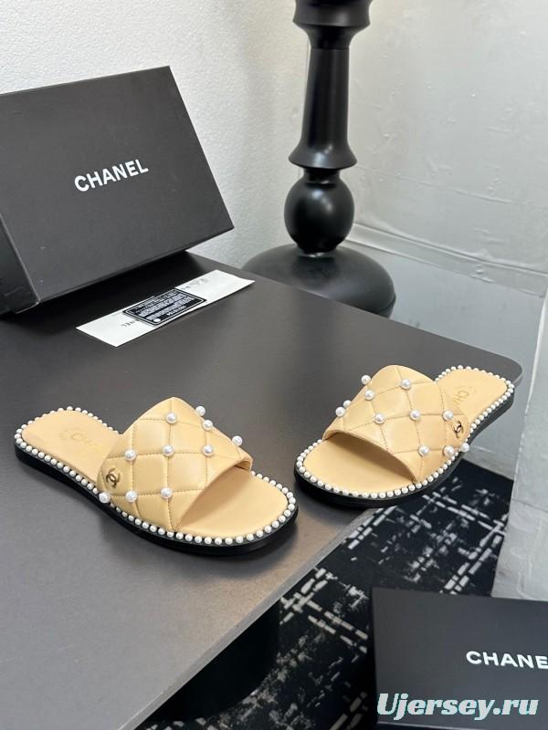 2025 Slippers Chanel Beige Lambskin Pearl