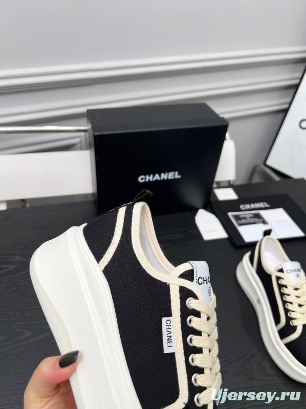 2025 Women Chanel Black White Canvas Sneakers LY00250