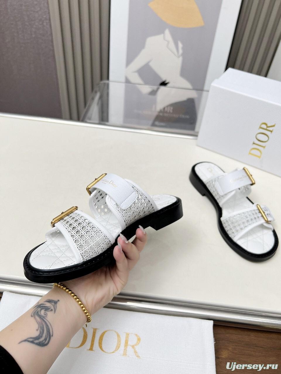 2025 Women Dior White Leather Slippers LY00220