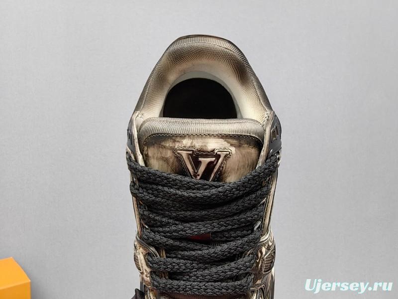 2025 Unisex Louis Vuitton Black White Leather Trainers KFY00510